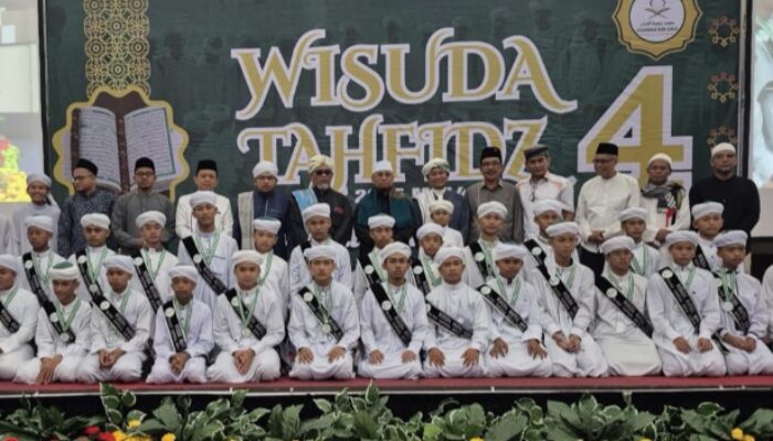 Pondok Pesantren Usamah Bin Zaid Wisuda Santri