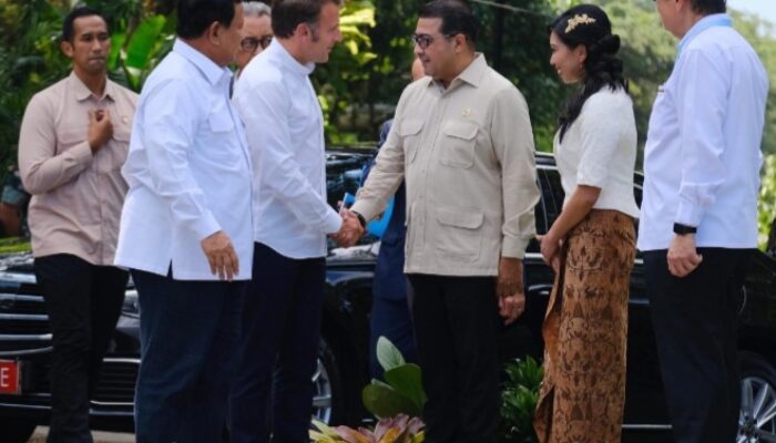 Menteri Ekraf Sambut Kedatangan Bersejarah Presiden Macron Ke Candi Borobudur