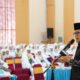 Sekretaris PPIH Embarkasi Medan Tahun 1446 H /2025 M Drs.H. Muhammad Yunus, MA menyambut kedatangan Calhaj Kloter 8. Waspada/Anum Purba
