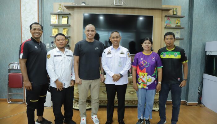 Ipunk Ajak Legenda Sahari Gultom Mengabdi Pada SPOBNas Dispora Sumut