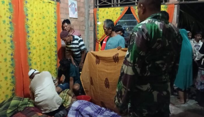 Satu Keluarga Disambar Petir Saat Berteduh, Dua Meninggal