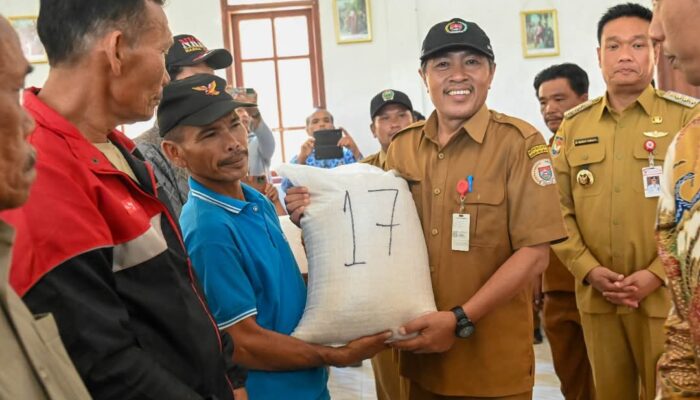 Pemkab Humbahas Salurkan Batuan Pangan