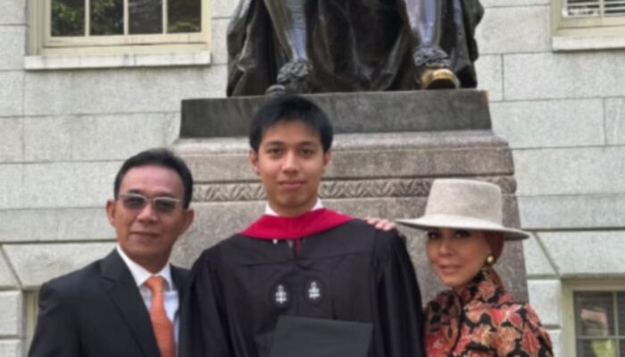 Fauzan Pasaribu Anak Bupati Tapsel, Wisuda S2 Di Harvard University Amerika