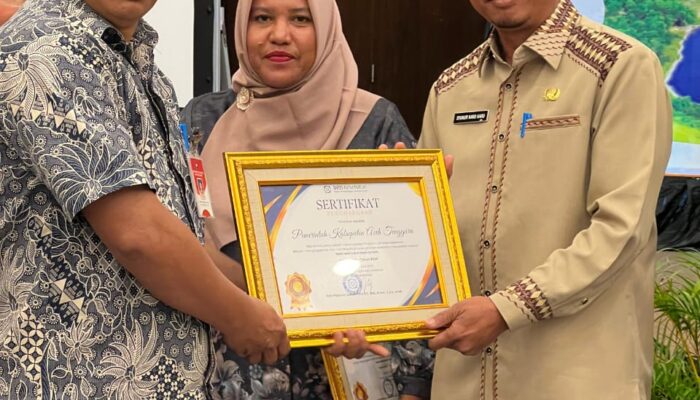 Pemkab Agara Terima Penghargaan BPJS Kesehatan
