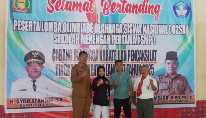 SMPN 1 Babalan Juara Umum O2SN Cabor Karate Dan Silat