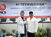 Almuzzammil Yusuf Presiden PKS dan Sohibul Iman Ketua Majelis Syura