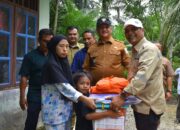 Bupati Aceh Tamiang Salurkan Bantuan Korban Angin Puting Beliung