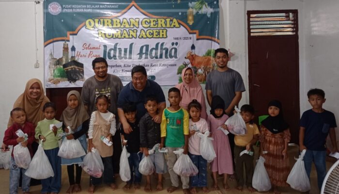 PKBM Ruman Aceh Distribusikan 215 Paket Daging Kurban