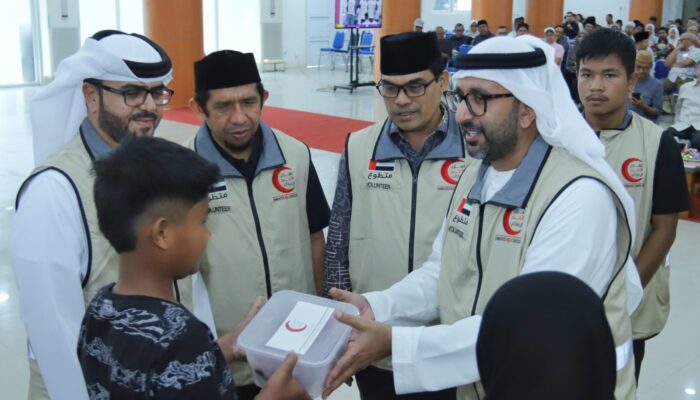 Emirates Red Crescent Salurkan 2.300 Paket Daging Kurban Lewat UIN Ar-Raniry