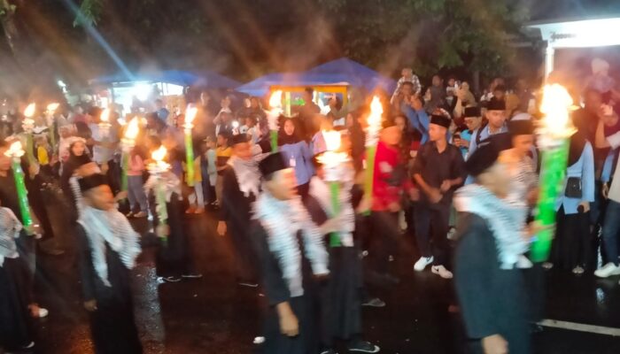 Warga Langkat Meriahkan Pawai Obor Dan Takbir Akbar, Polisi Atur Lalin