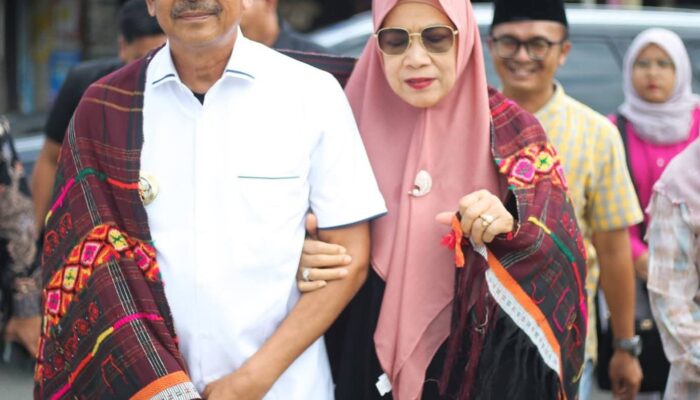 Bupati Madina Santuni Anak Yatim Di Kotanopan