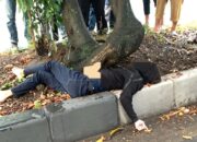 Pengendara Sepeda Motor Ditemukan Meninggal Di Trotoar, Diduga Kecelakaan Tunggal