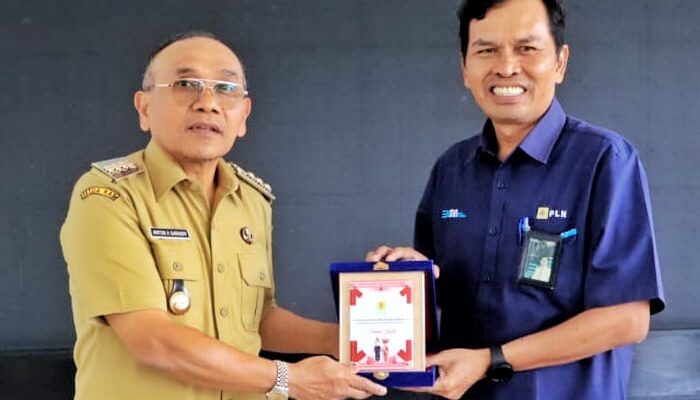 Terima Audiensi Manager PT PLN UP3 P. Siantar, Ini Kata Bupati Simalungun