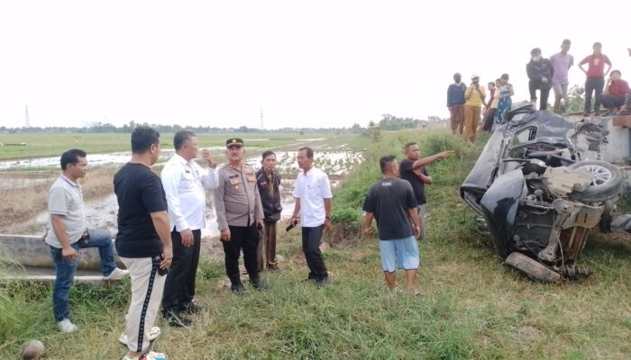 Mobil Xenia Terseret Kereta Api Sejauh 400 Meter, 2 Tewas Di Deliserdang