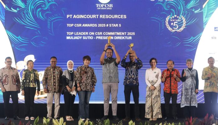 Presiden Direktur PT AR Terima Penghargaan TOP Leader on CSR Commitment 2025
