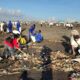 PLN menggandeng relawan, warga, tokoh adat, dan siswa sekolah dasar dalam aksi bersih-bersih di sepanjang Pantai Lembeng, Desa Ketewel, Kecamatan Sukawati, Kabupaten Gianyar, Bali. Kegiatan ini menjadi bentuk nyata kepedulian bersama untuk menjaga kelestarian lingkungan pesisir dari ancaman sampah.