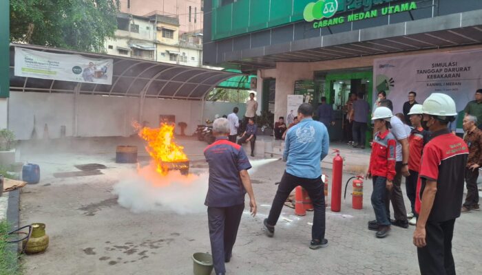 LMAK  Simulasi Tanggap Darurat Kebakaran Di Pegadaian Kanwil I Medan