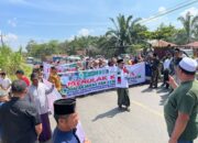 Buat Resah, Usai Salat Jumat Warga Geruduk Lokasi Hiburan Malam Di Kotapinang