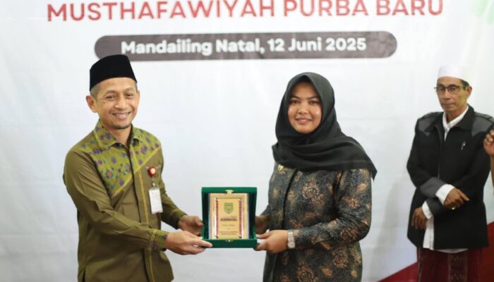 Wabup Madina: Santri Harus Belajar Literasi Keuangan