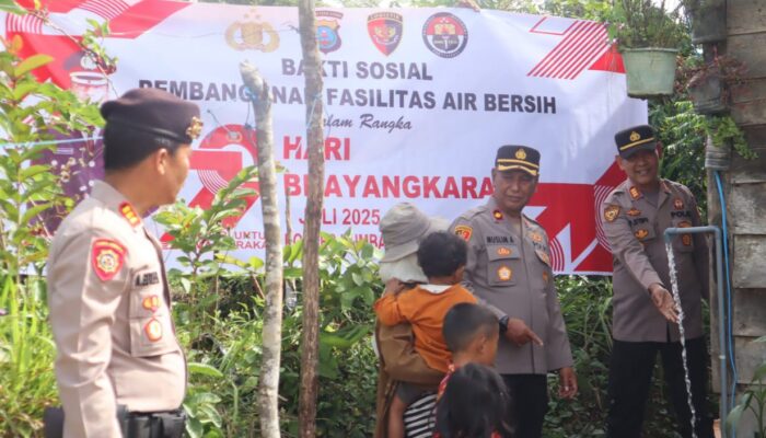 Polres Humbahas Peduli Air Bersih
