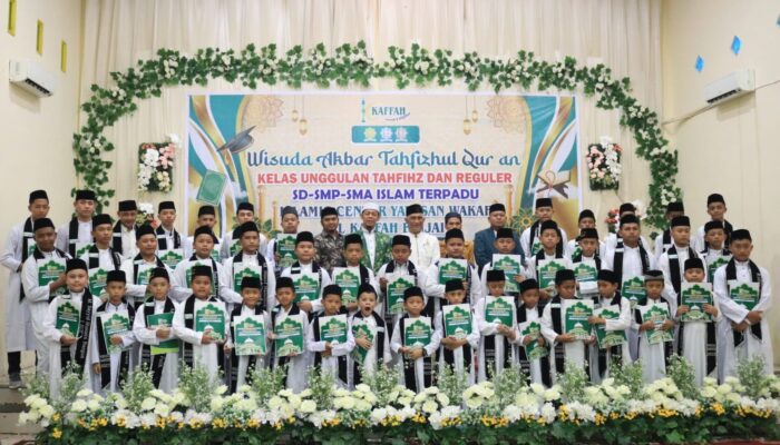 Kaban Kesbangpol Binjai Pesan Jaga Hafalan Al-Quran Di Wisuda Tahfiz Islamic Center