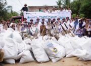Aksi Coastal Clean Up PT PIM Di Bangka Jaya