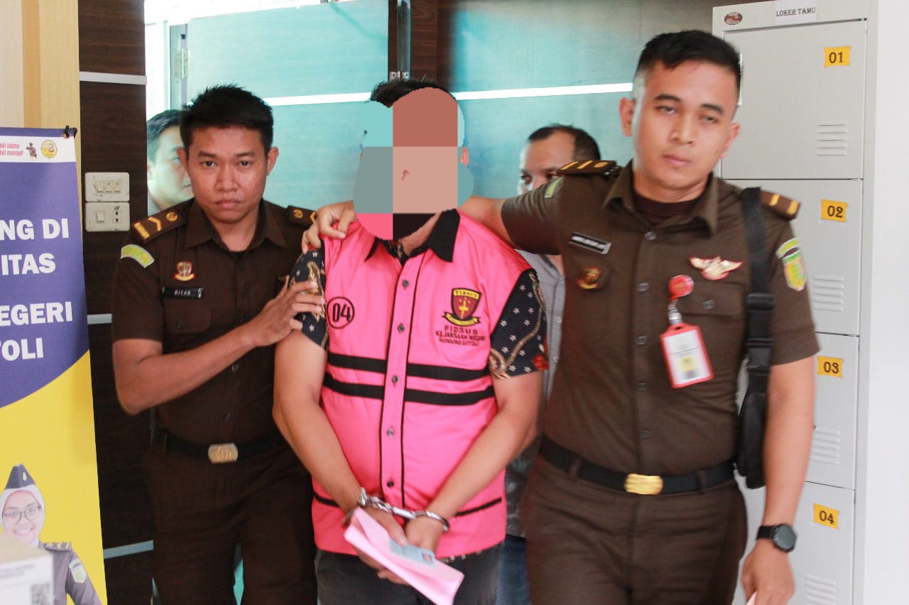 Kejari Gunungsitoli Tahan Bendahara Bawaslu Terkait Kasus Pungli