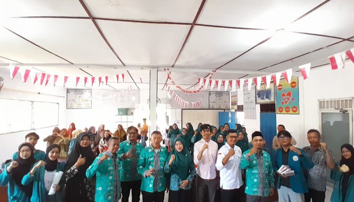 Dosen Unimed Latih Istri Nelayan Olah Limbah Biota Laut Jadi Produk Bernilai Seni