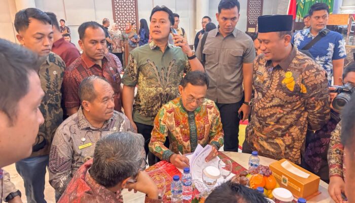 Komit Sukseskan MBG, Bupati Tapsel Dan Kepala BGN Teken MoU