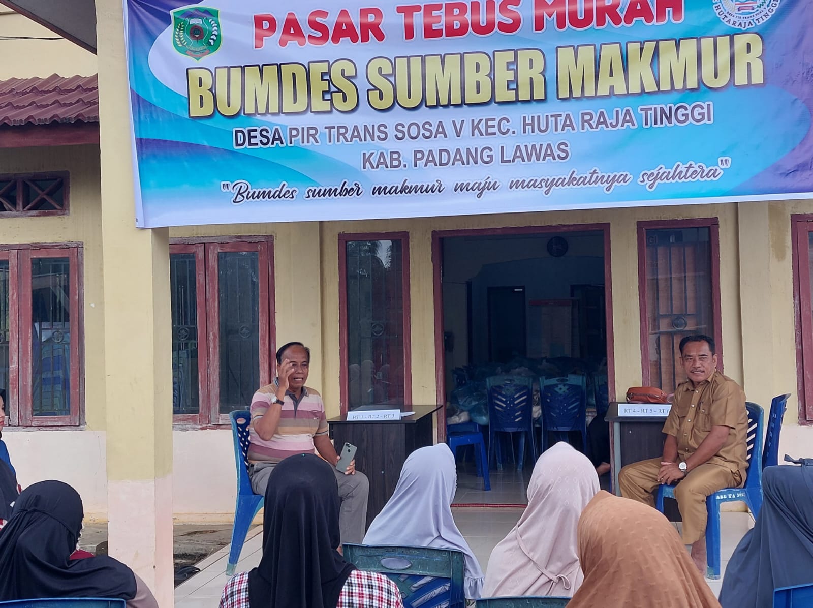 Desa Pir Trans Sosa V Manfaatkan Pendapatan Desa Untuk Program Sosial