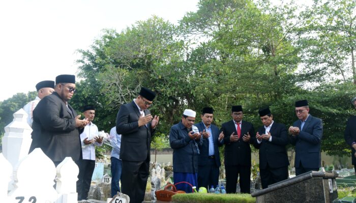  Ziarah Bakti Mengenang Jasa Para Mantan Bupati