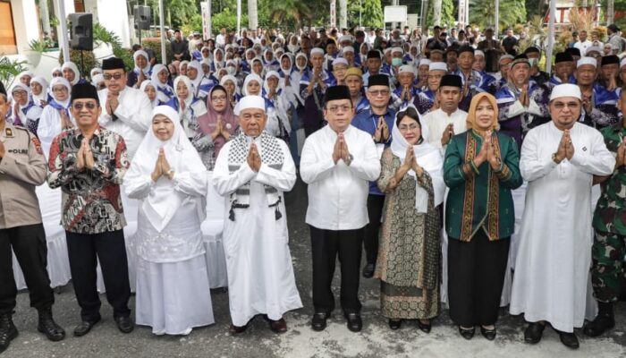 Wali Kota Siantar Sambut Kepulangan 198 Jemaah Haji