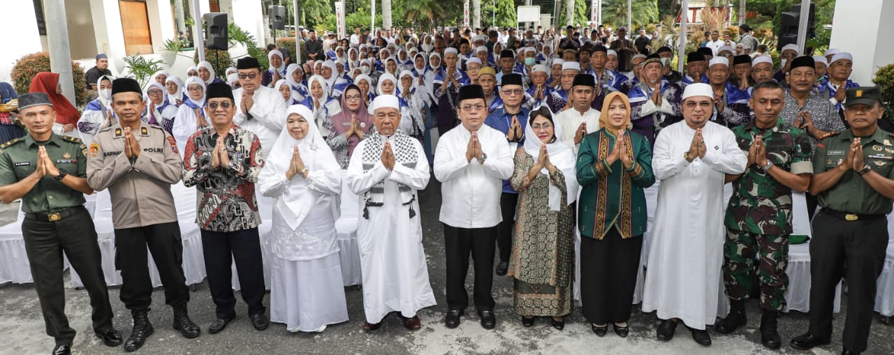 Wali Kota Siantar Sambut Kepulangan 198 Jemaah Haji