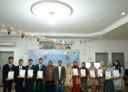 Dompet Dhuafa Waspada Lepas 10 Penerima Beasiswa YES Angkatan 3