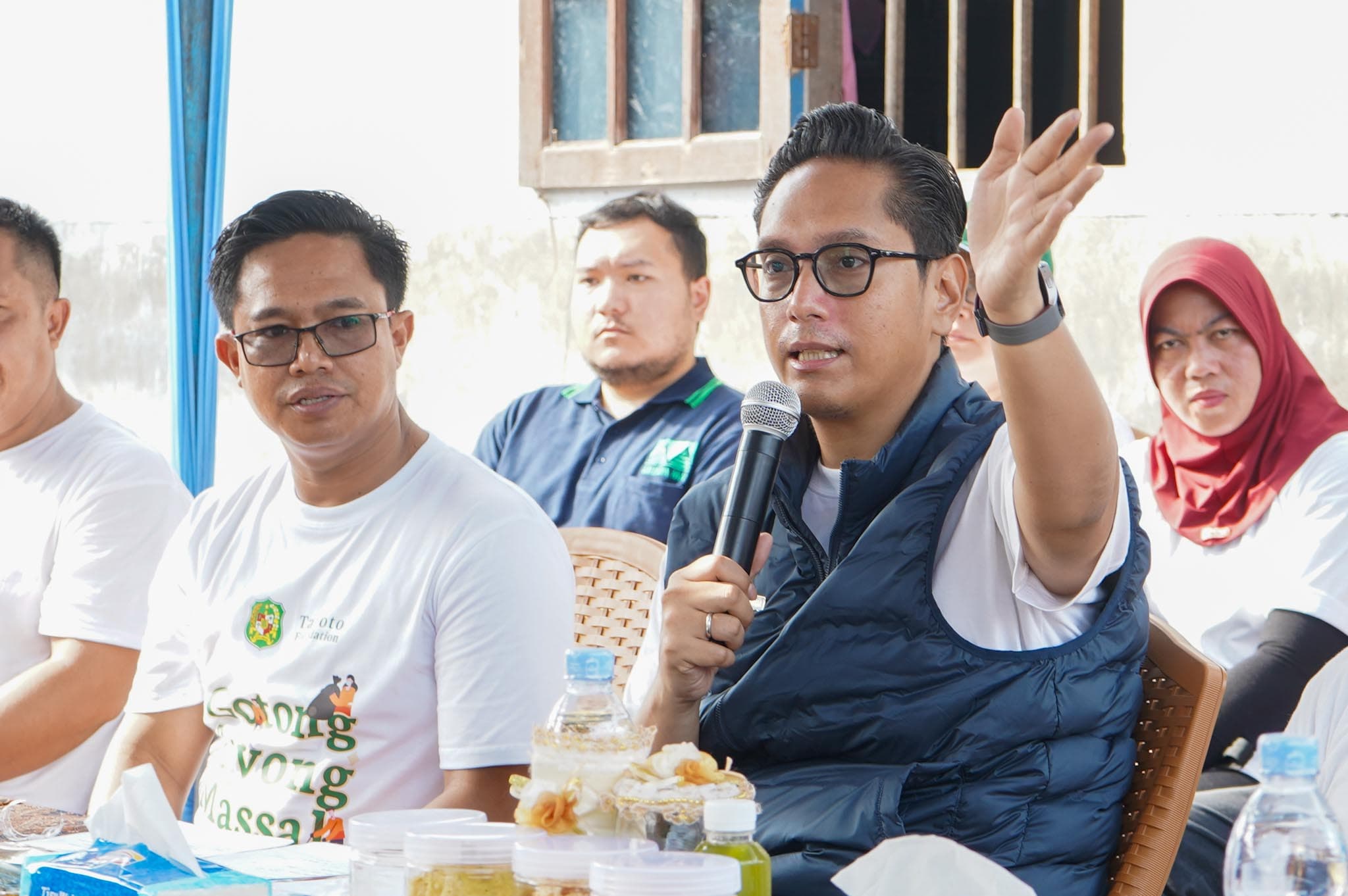 Rico Waas Serap Aspirasi Warga Belawan Lewat Gotong Royong