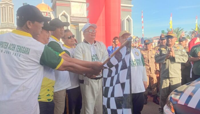 Bupati Aceh Tenggara Lepas Ribuan Peserta Gerak Jalan Santai