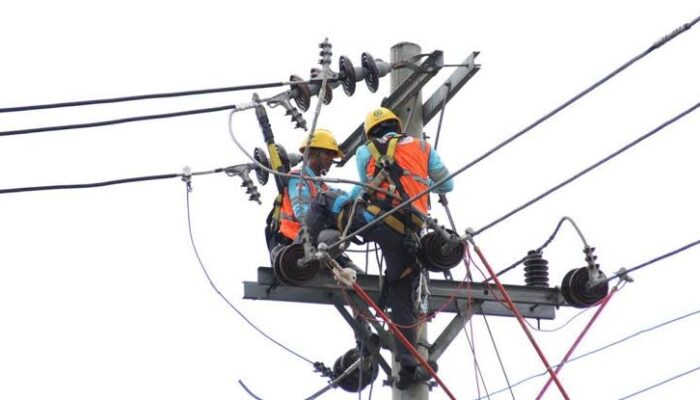 Byar Pet, Warga Sidimpuan Keluhkan PLN