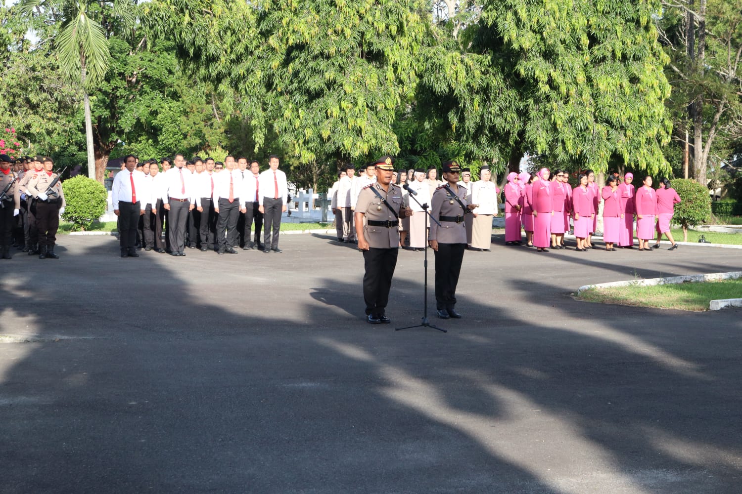 Kenang Jasa Pahlawan, Polres Simalungun Dan P. Siantar Ziarah Bersama Di TMP Nagur