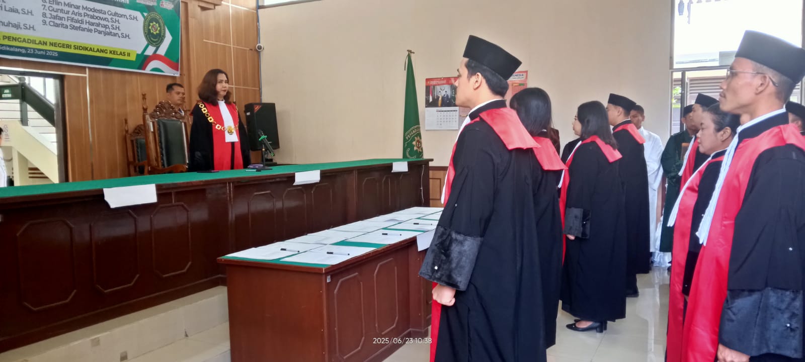 Ketua PN Sidikalang Lantik Sembilan Hakim Pratama