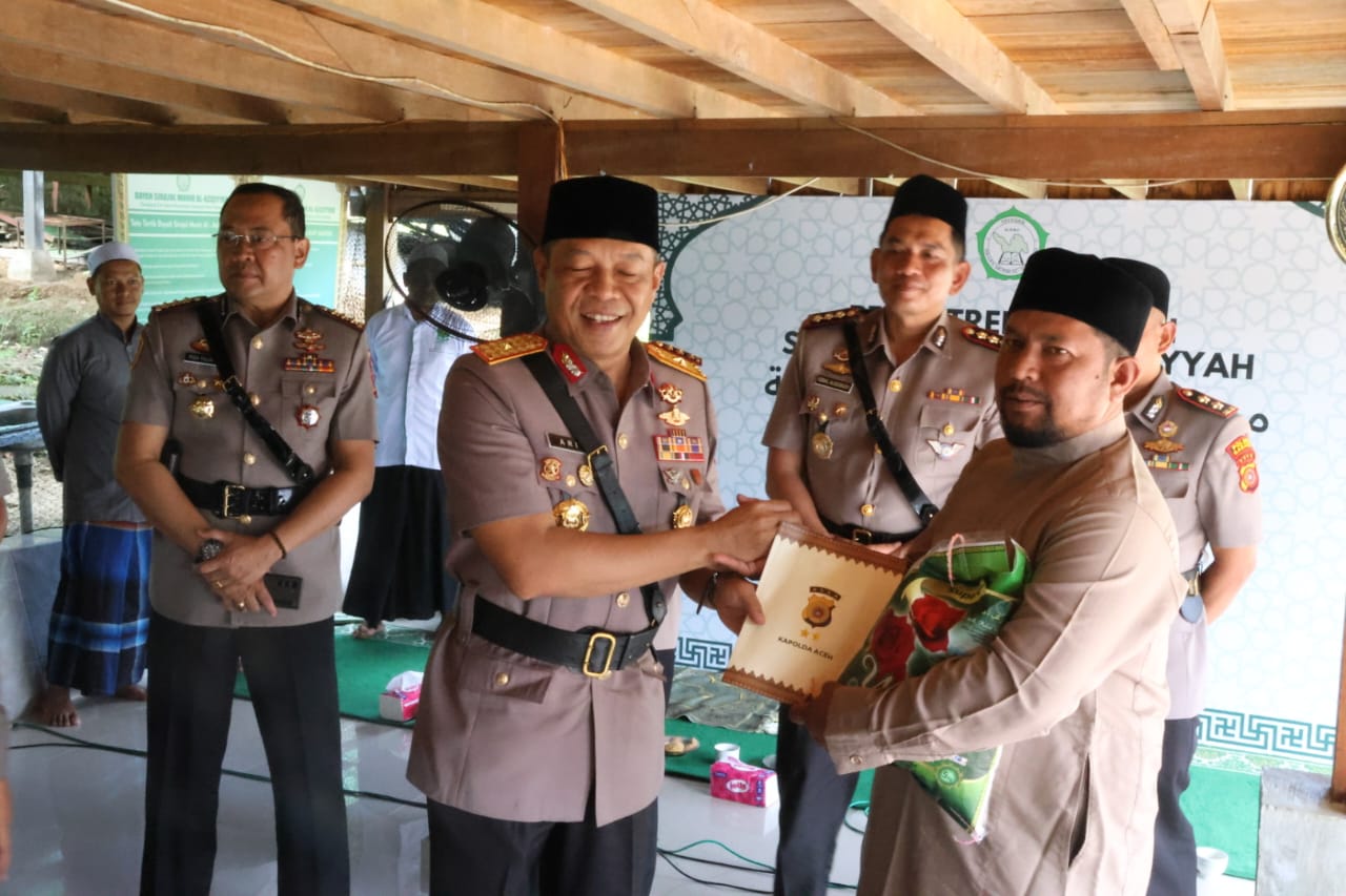 Bakti Sosial Polda Aceh Di Dayah Sirajul Munir Al-Ajiziyah Sabang