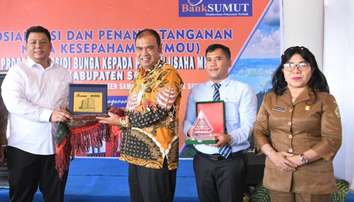Bupati Samosir Tandatangani MoU Subsidi Bunga Pinjaman UMKM