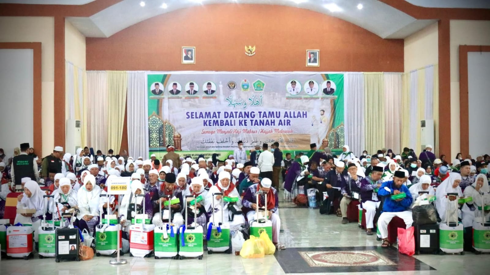 196 Jemaah Haji Kloter 10 Madina Tiba Di Asrama Haji
