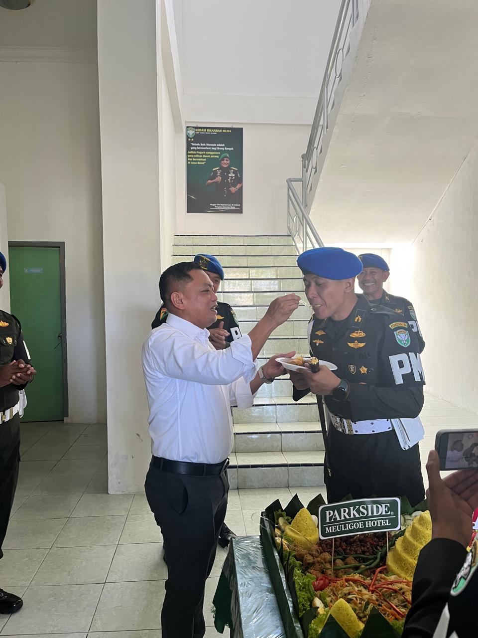 Semarak HUT Polisi Militer Meulaboh, Parkside Meuligoe Hotel Berbagi Kebahagiaan