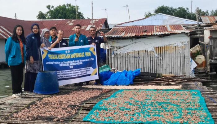 Tim Dosen Unimed Dorong Produksi Terasi Di Langkat Lewat PKM