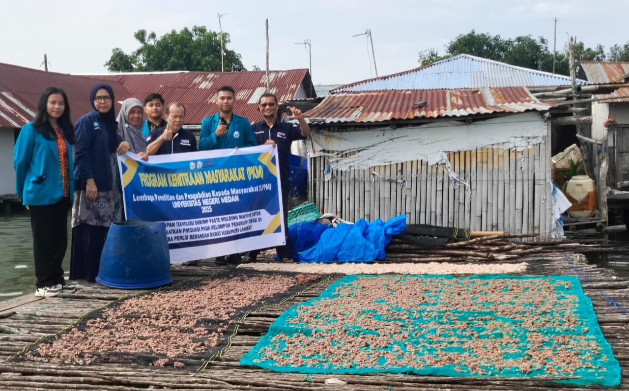 Tim Dosen Unimed Dorong Produksi Terasi Di Langkat Lewat PKM