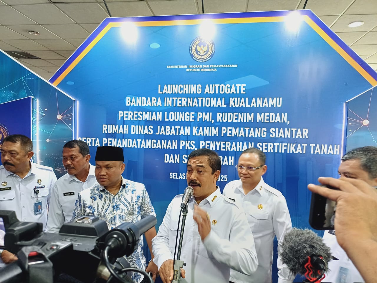 Menteri Imipas Resmikan Autogate Imigrasi Di KNIA