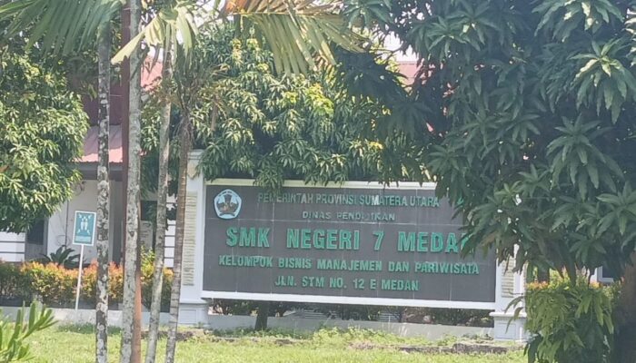 648 Siswa Baru SMK Negeri 7 Medan Daftar Ulang