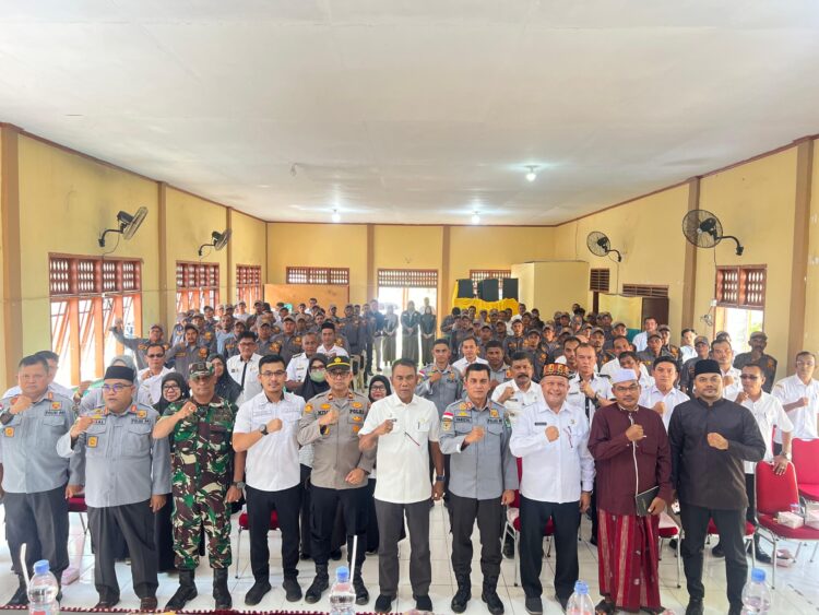 Sekda Pidie Buka Acara Satlinmas Pidie