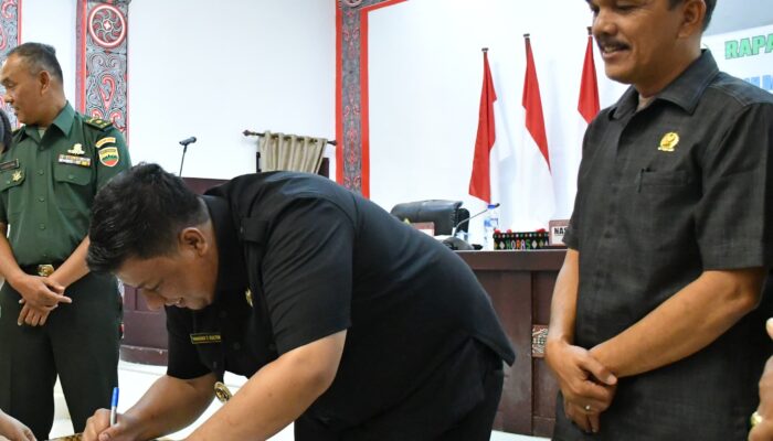 Tiga Ranperda Ditetapkan Menjadi Perda