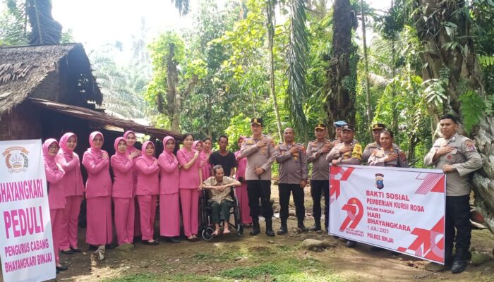 Kapolres Binjai Salurkan Bantuan Sosial Kepada Masyarakat Sei Bingai